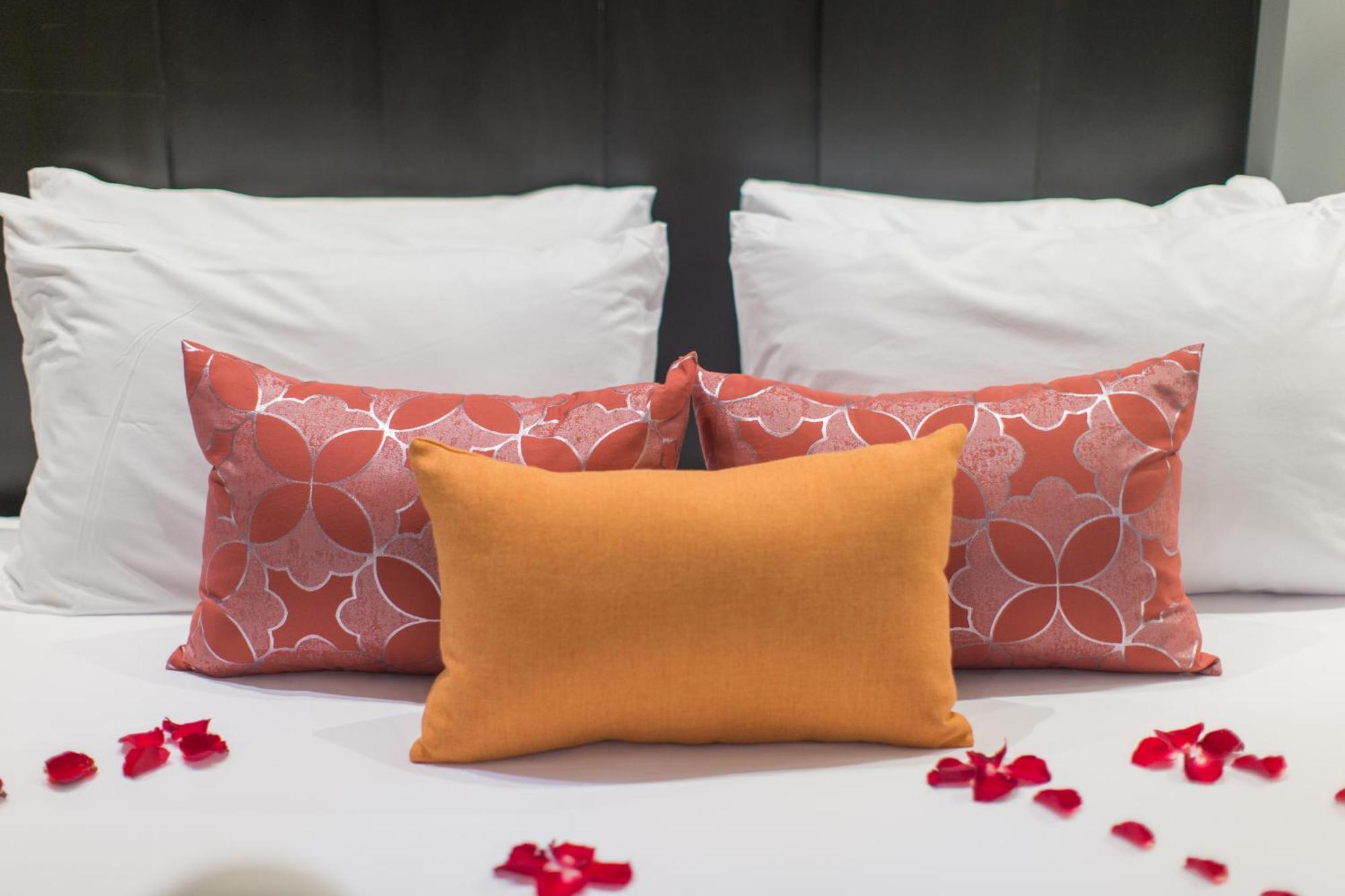 Patong Signature Boutique Hotel Quarto foto