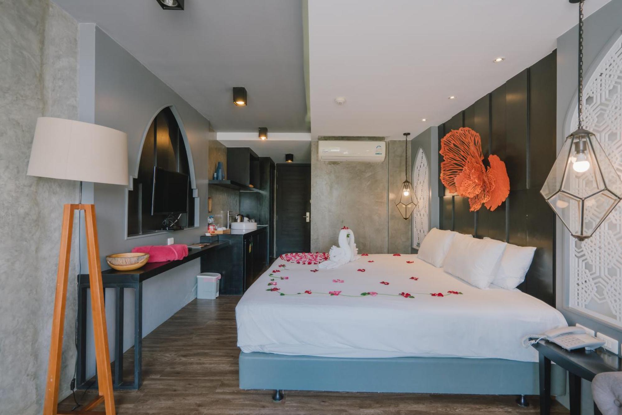 Patong Signature Boutique Hotel Quarto foto